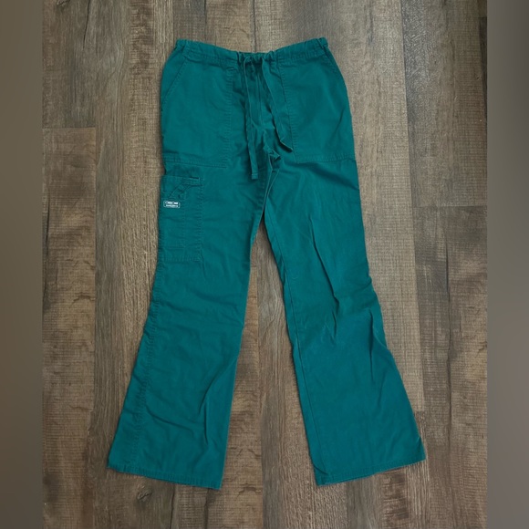 📦LAST CHANCE: DONATING📦 Cherokee | Emerald Green Drawstring Cargo Scrub Pants - Picture 4 of 5